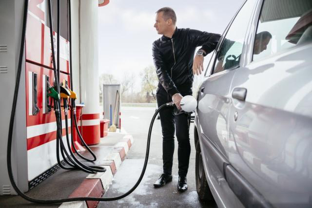 能否在加油站使用防爆手機(jī)-新地標(biāo)環(huán)保