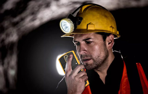 新地標(biāo)環(huán)保防爆對(duì)講手機(jī)，能打電話(huà)還能不插卡對(duì)講，煉化廠在用